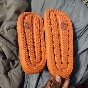 Casual cushioned sandals